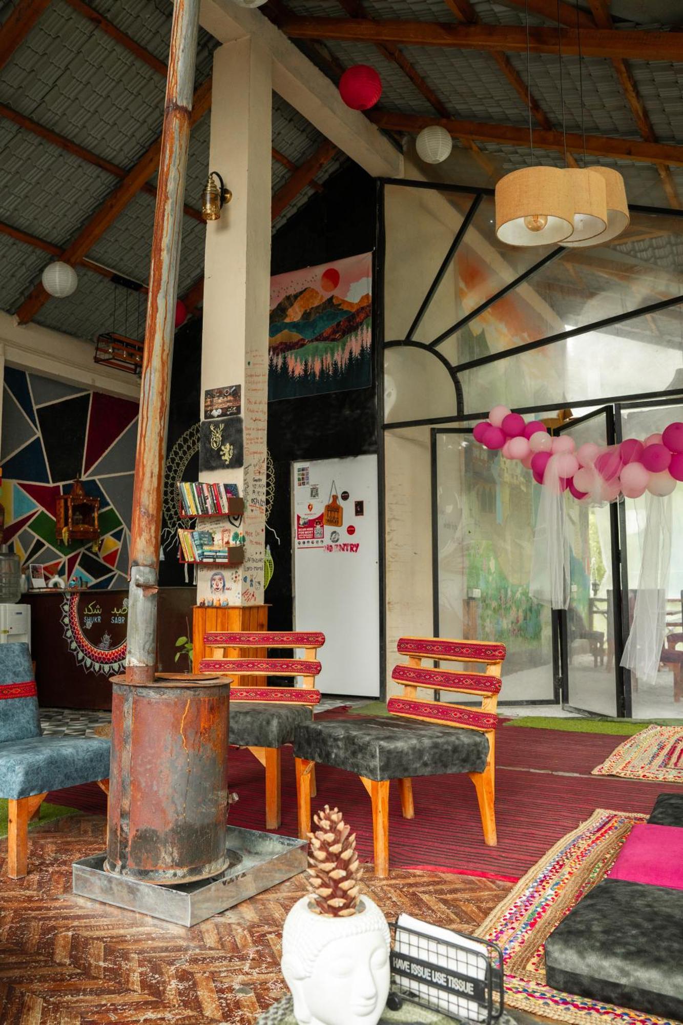 Thepahadians Food & Stay Jibhi Ngoại thất bức ảnh